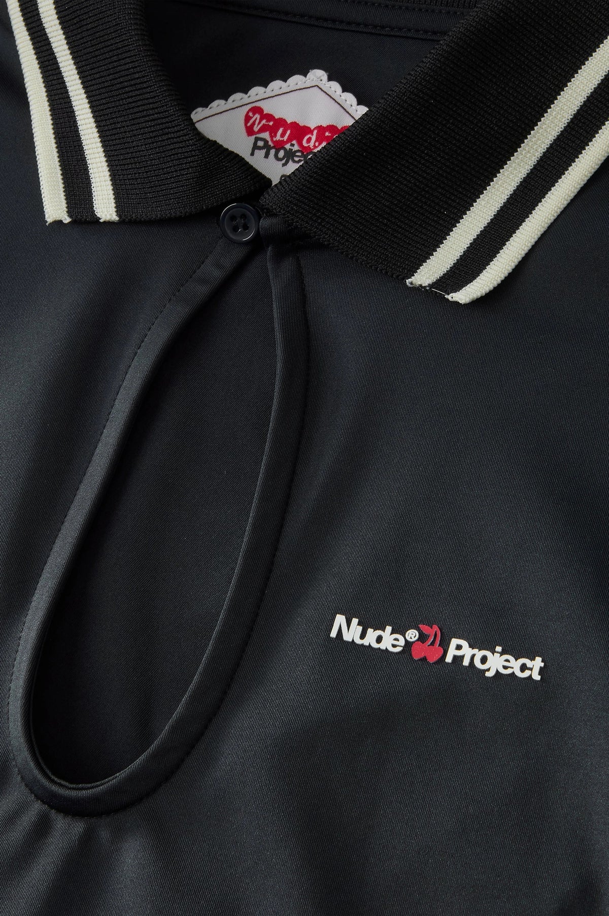 Grosella Long-Sleeve Tee black