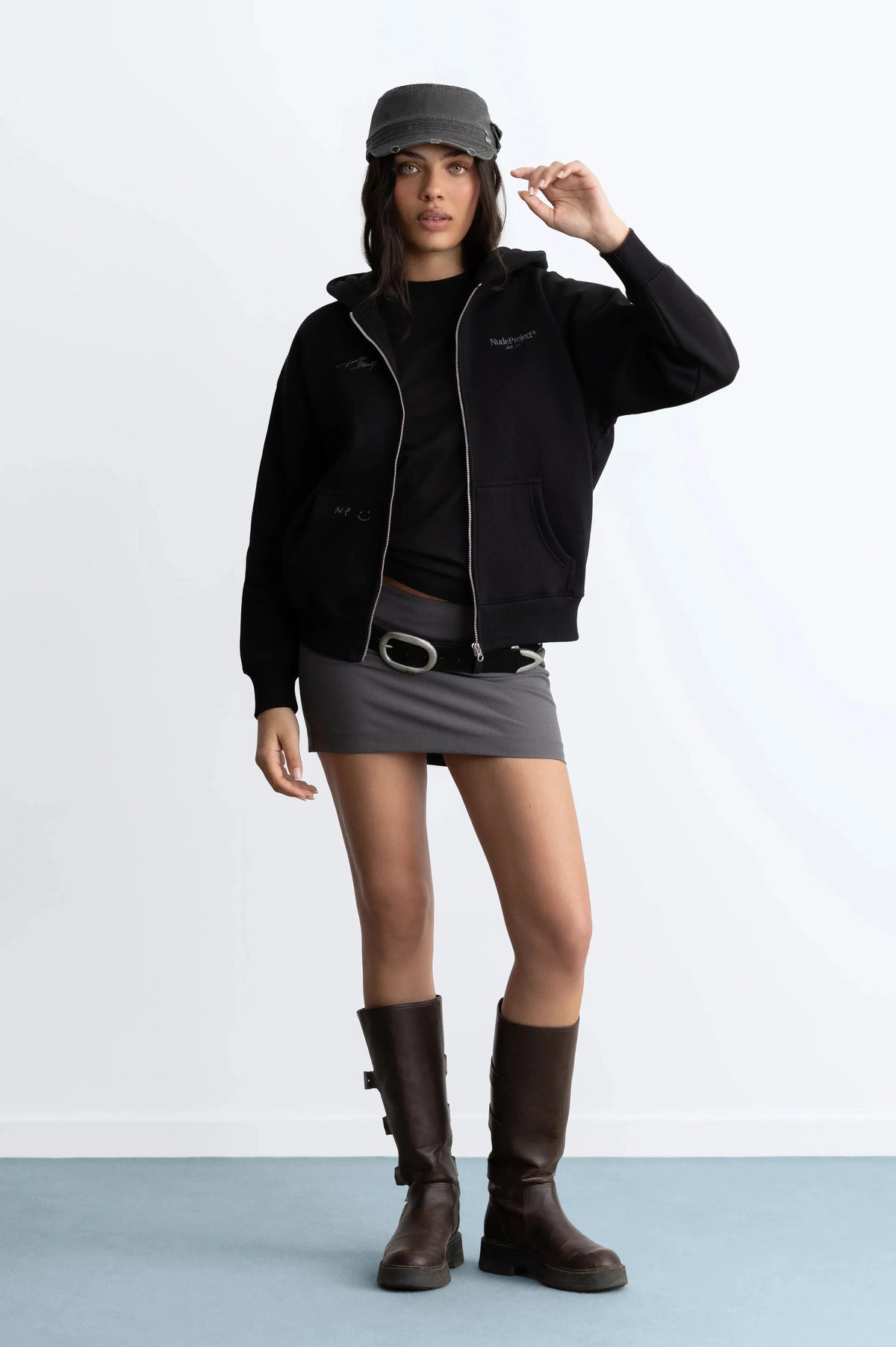 Global Soon Zip-Up Hoodie Black